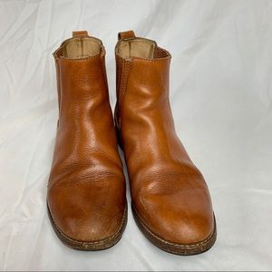 Madewell Chelsea Boots in English Saddle size 7